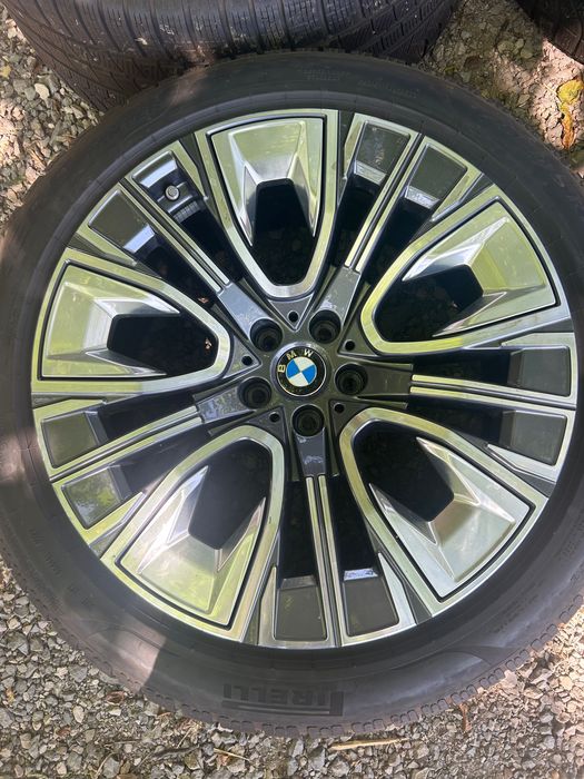 BMW 7/G70 комплект зимни гуми с джанти 20’