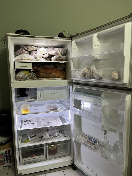 Холодильник Samsung