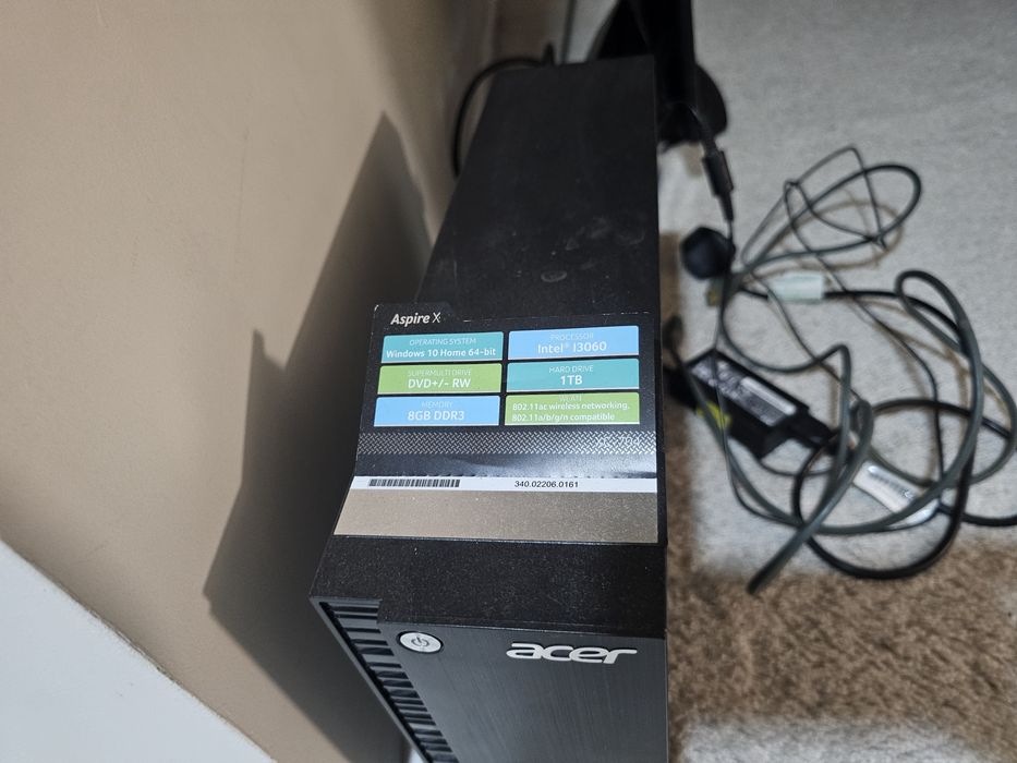 Vând calculator acer aspire x