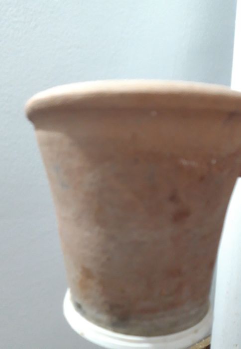 продам горшки для цветов