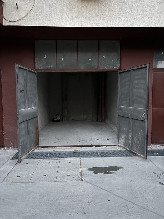 Дава се под наем Гараж / Паркомясто в Пловдив, Каменица 1 - 19 кв.м за 153 € - Снимка #1