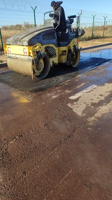 Укладка асфальта , асфальтирование