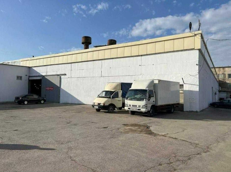 Продаётся 2 га производственная база.