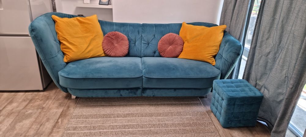 Canapea Premium Glam Catifea Turquoise/Teal + Taburet  Capitonat & Perne Decorative incluse!