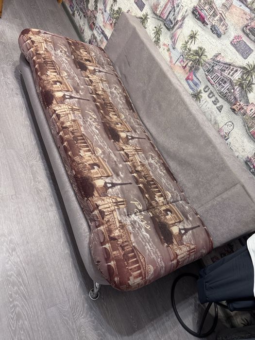 Продам диван раскладной,с ящиками