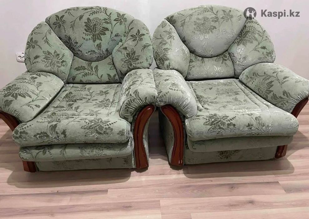 диван и два кресла