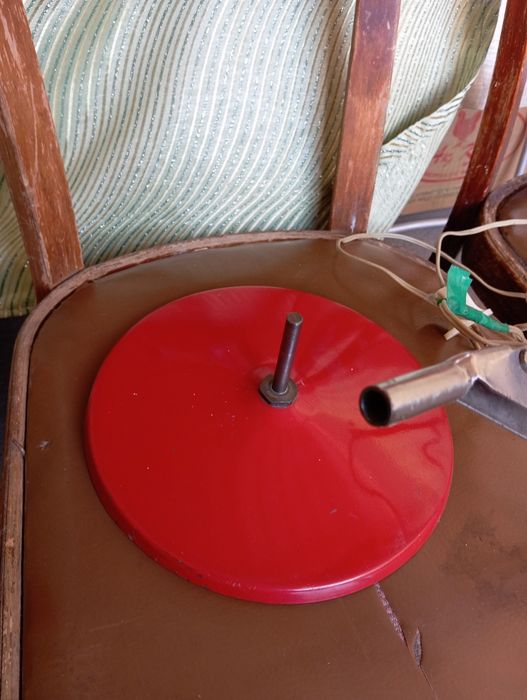 Продам советскую настольную лампу