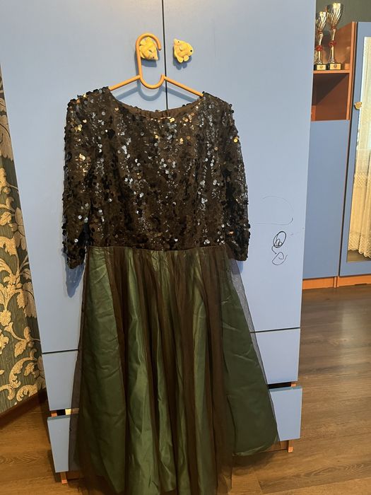 Вечерние платья