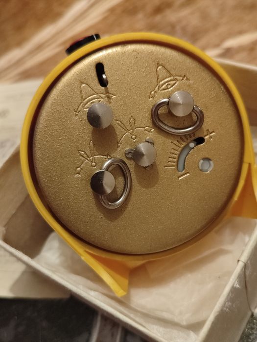 Продам часы будильник СССР