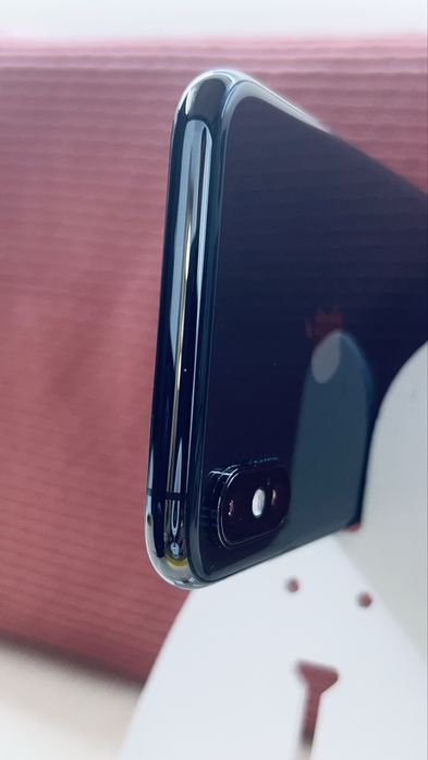 iPhone Xs, 64GB, Space Gray