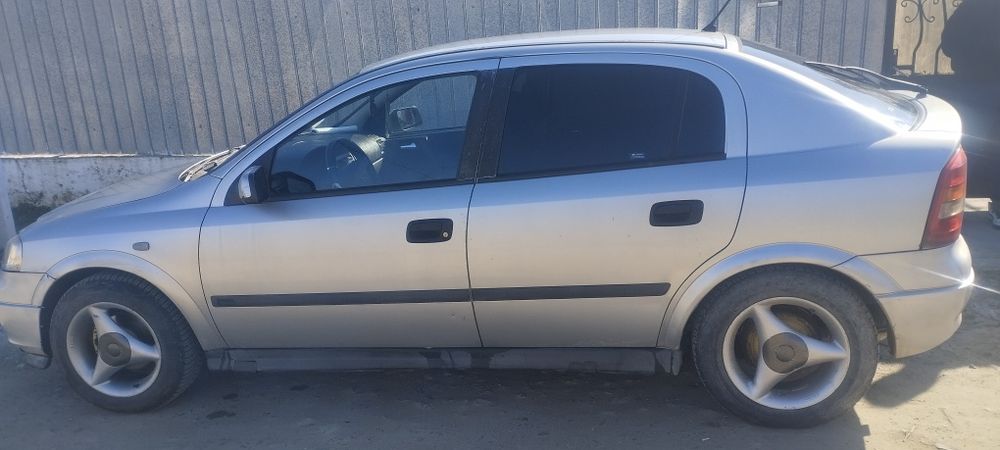 Opel Astra g din 1999 motor 1.7