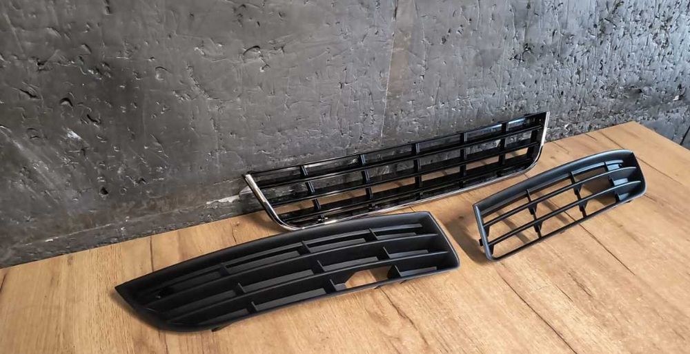 Set Grila Grile Bara fata VW Passat B6 2005-2010 (fara proiectoare)