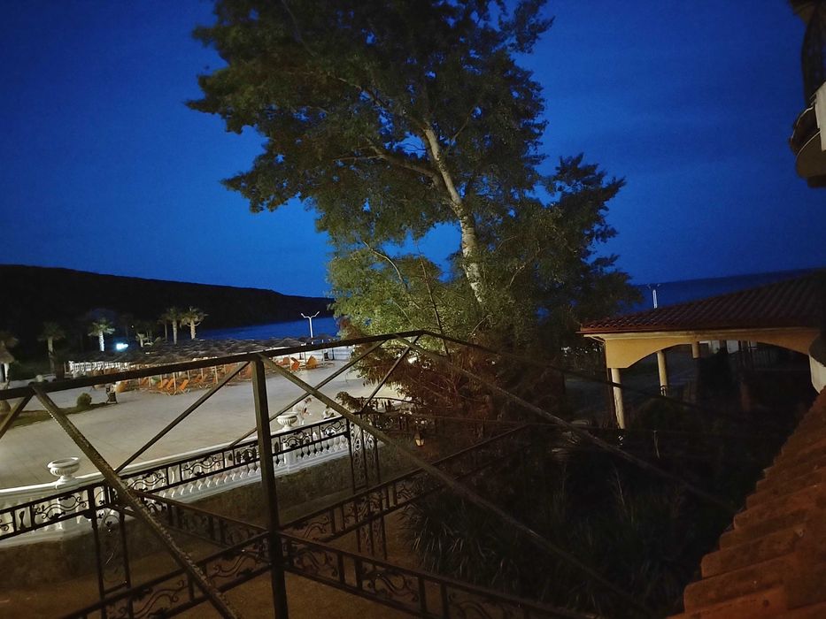 Продава се Тристаен апартамент в к.к. Елените - 107 кв.м за 1402 €/кв.м - Снимка #21