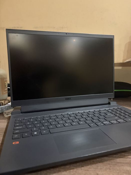 Геймърски лаптоп DELL