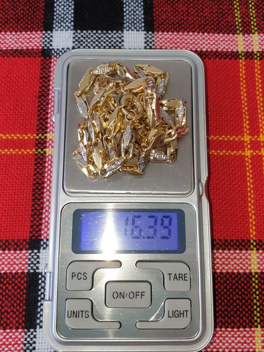 Златен синджир версаче