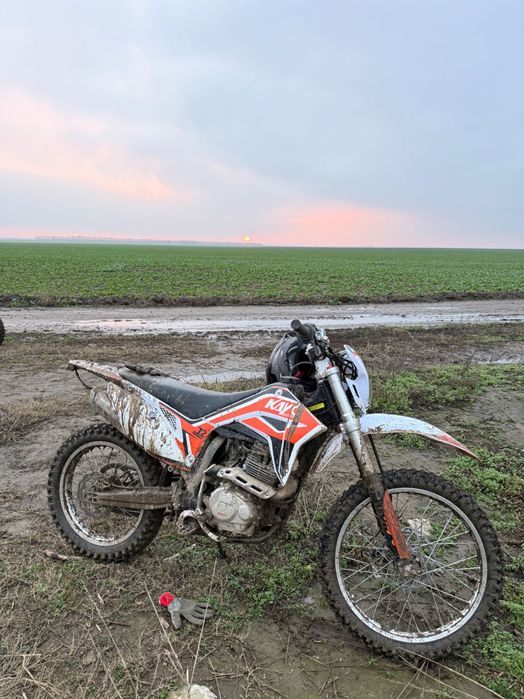 Vând enduro sau schimb cu atv