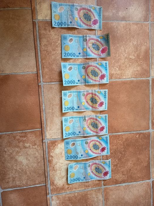 Vând bancnota de colecție eclipsa 2000 lei