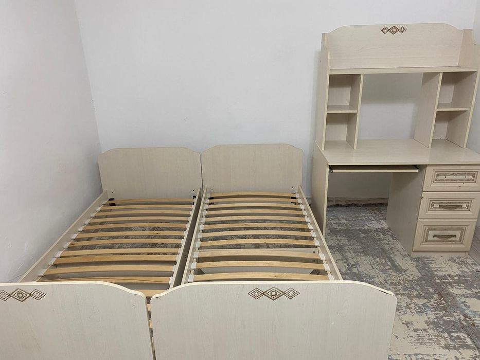 Мебель Шкаф кровать стол