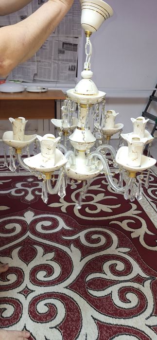 Продам  люстра 6 рожковая