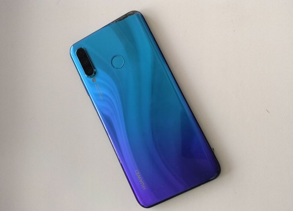 Huawei P30 lite.