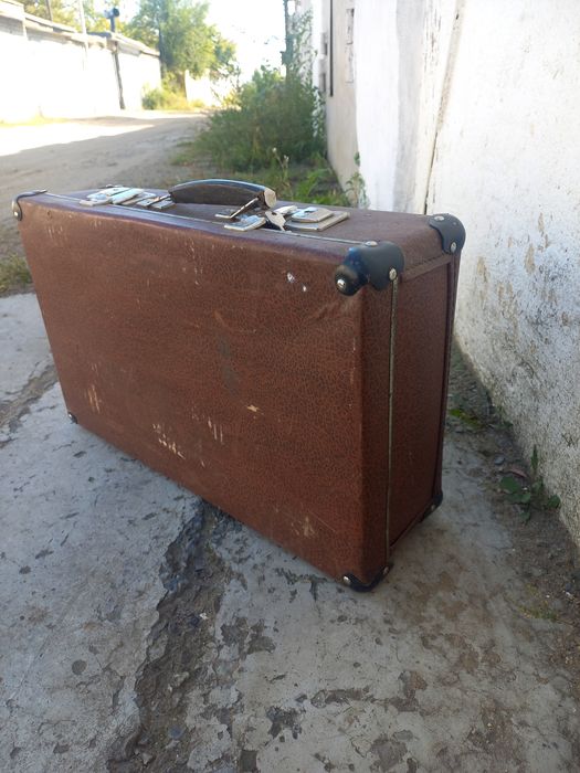 Продам советский чемодан.(раритет)