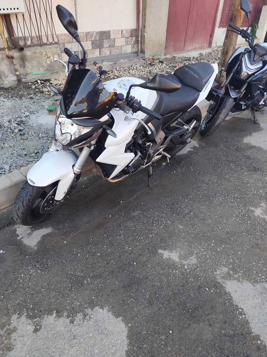 Vând Motocicleta Honda cb 1000r