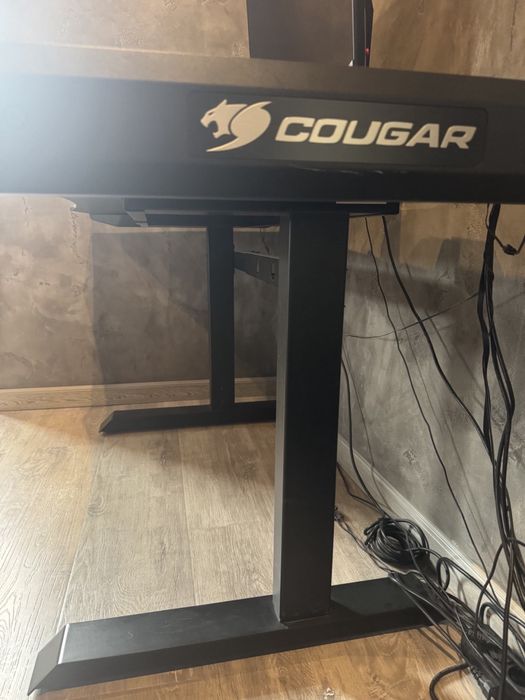 Компьютерный стол Coogar