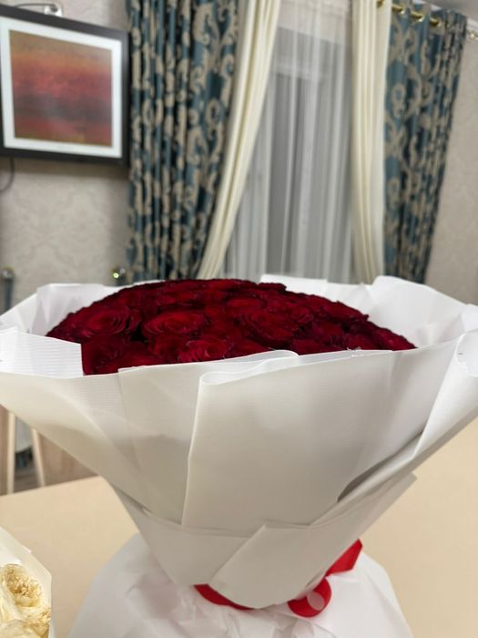Красные розы 101+ штук