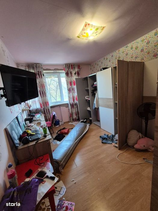 Gara- Parc 2 camere decomandat 46 mp. etaj 1, liber , gaze la usa,