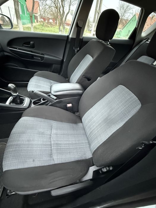 Vand masina Kia Ceed