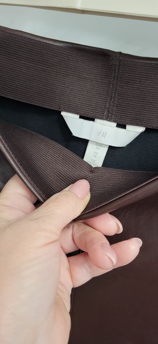 H&M дамски еластичен кожен панталон