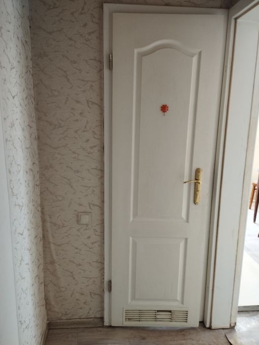 Продам двери межкомнатные