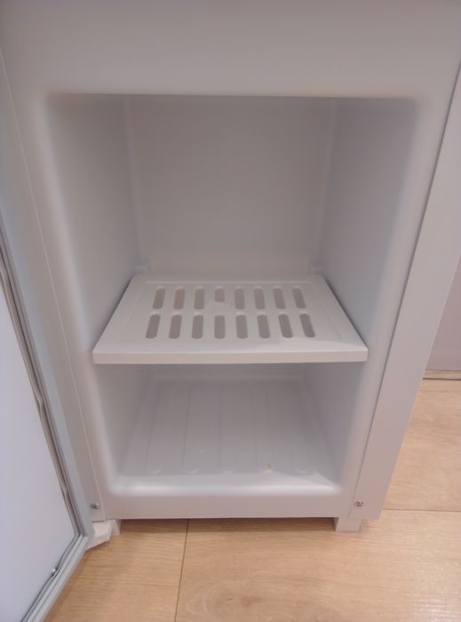 Кулер диспенсер горячая вода