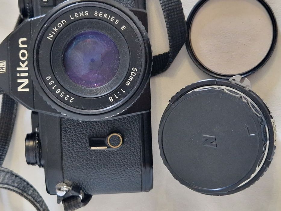 NIKON-EM тяло и два броя обективи и филтър