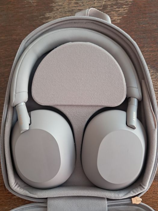 Casti Sony wh-1000xm5