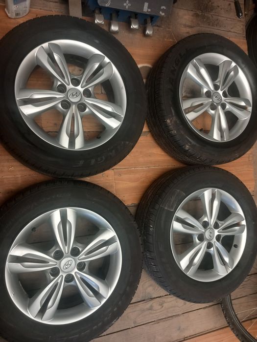Jante hyundai r17 5x114.3 et 48 cb 67.1 anvelope vara 225 60 17