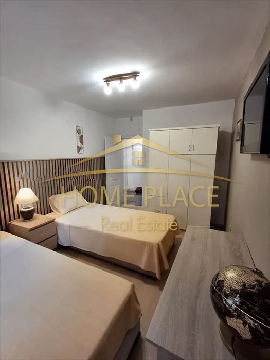 Дава се под наем Тристаен апартамент в Варна, Левски - 120 кв.м за 816 € - Снимка #8