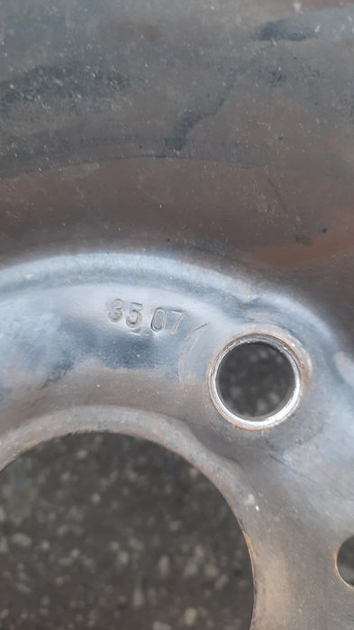 Vind 5 jante tablă R 14 Fiat  Punto