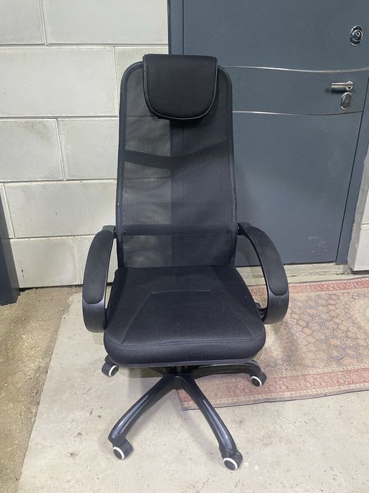 Офисный  кресло