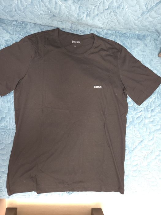 Tricou barbati Boss, XL potrivit ca L