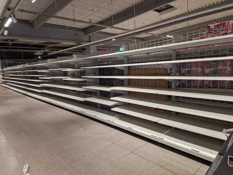 Крайстенни метални модулни стелажи