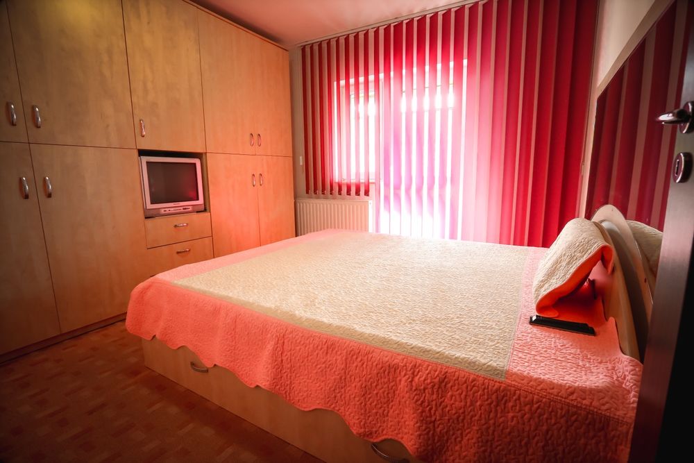 Închiriez apartamen