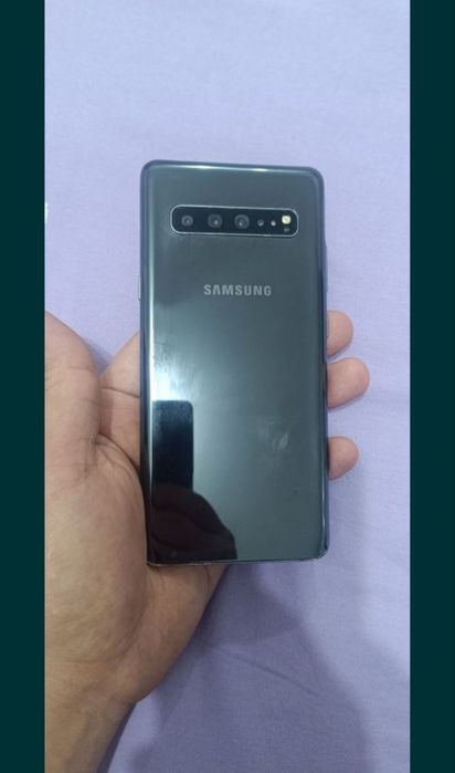Samsung Galaxy S10 Plus 5G 12/256GB Black Flagman Igravoy Yaxshi Holat