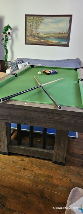 Билярдна маса, тенис и трапезна
