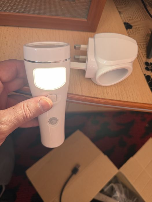 lanternă de urgență Xtralite NiteSafe Maxi cu lumină de veghe