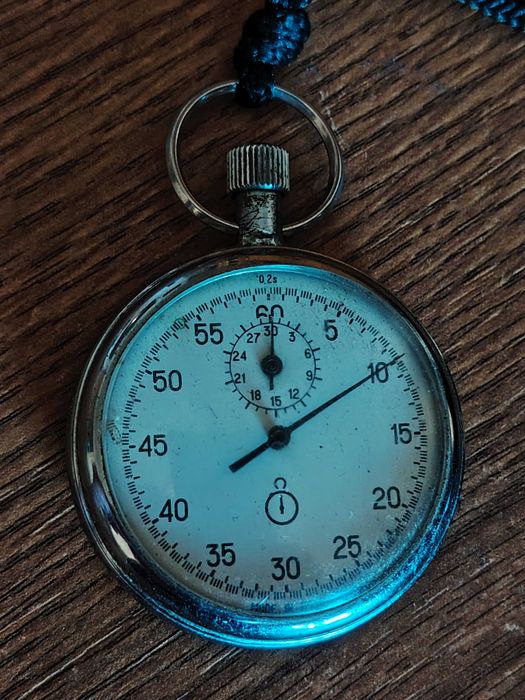 Cronometru mecanic URSS,vechi dar functional