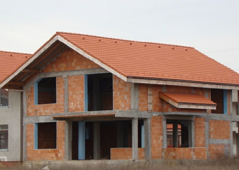 Inginer constructor execut lucrari de constructii civile-case la cheie