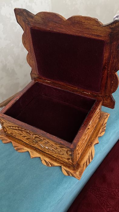 Шкатулка деревянная