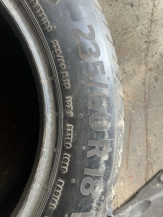 Продам две шины.