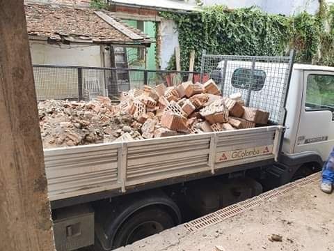 Debarasări, Moloz , Container ! Oferim servici de debarasare cu încărc